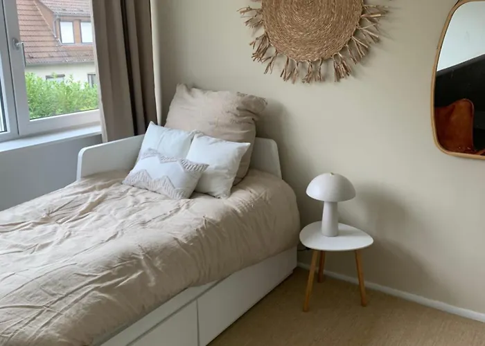 Villa Komfortables Haus In Rheinnaehe Bornheim (Rheinland)